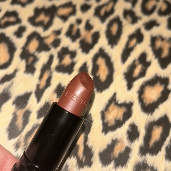 Lip Bundle: Liquid Lipstick, Satin, Matte, Gloss; Red, Orange, Brown Nude - Picture 5 of 6